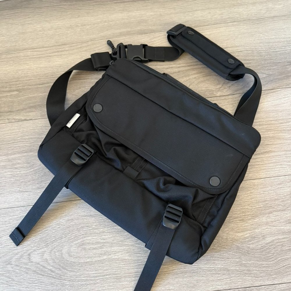 DSPTCH Shoulder Bag Laptop Crossbody Bag